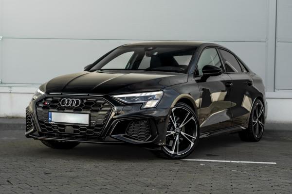 Audi S3 QUATTRO 8Y